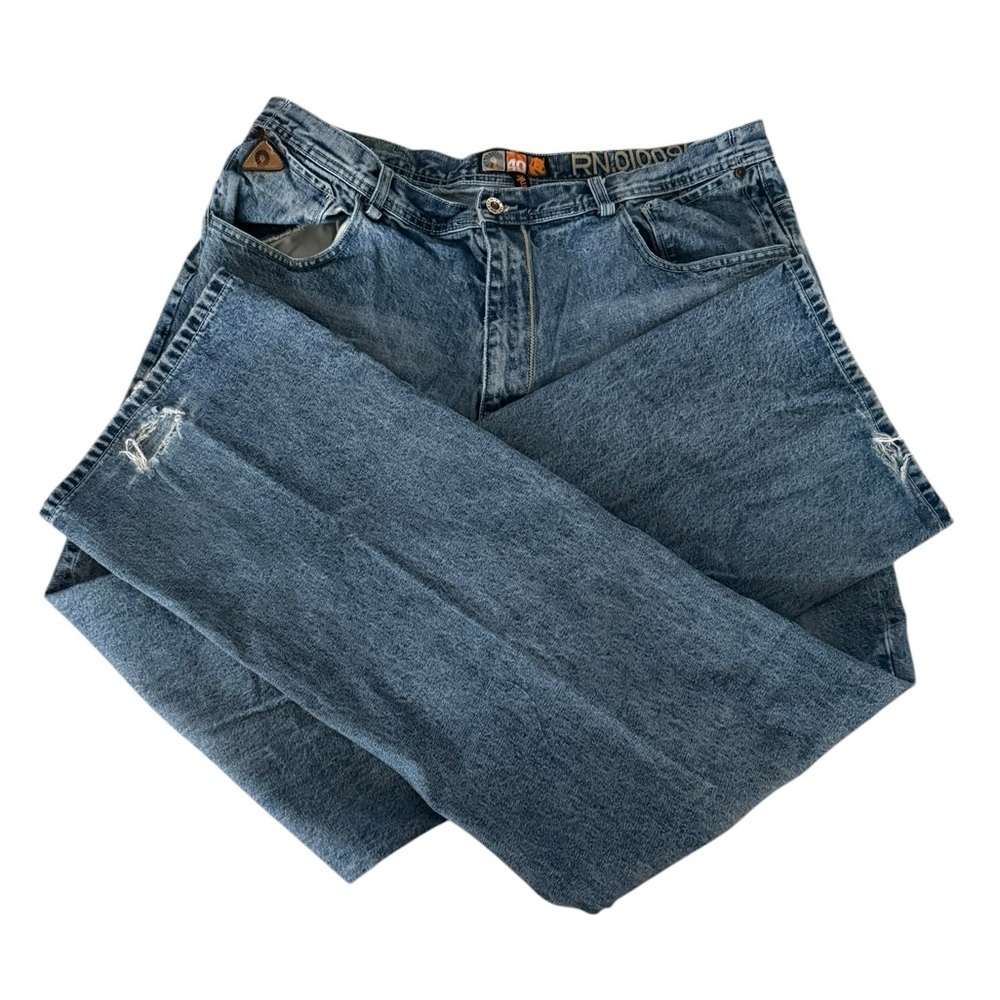 Akademiks, men’s 40 x 33 (#16)